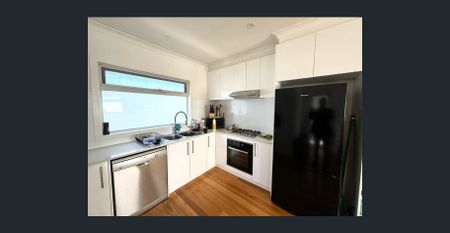Comfort, Convenience and Space to Unwind - Photo 4