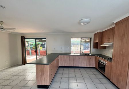 6 The Quarterdeck, 4740, Blacks Beach Qld - Photo 3