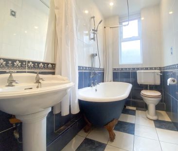 1 Bedroom Flat - Photo 2