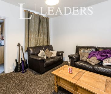 4 bedroom house to rent Hunter Street, Northampton, NN1 - Photo 4