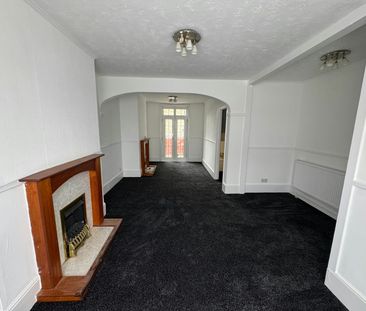 Terraced House to rent on - Photo 4