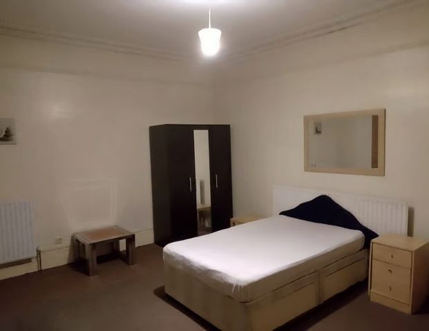 Room in a Shared House, Farley Mews, SE6 - Photo 1