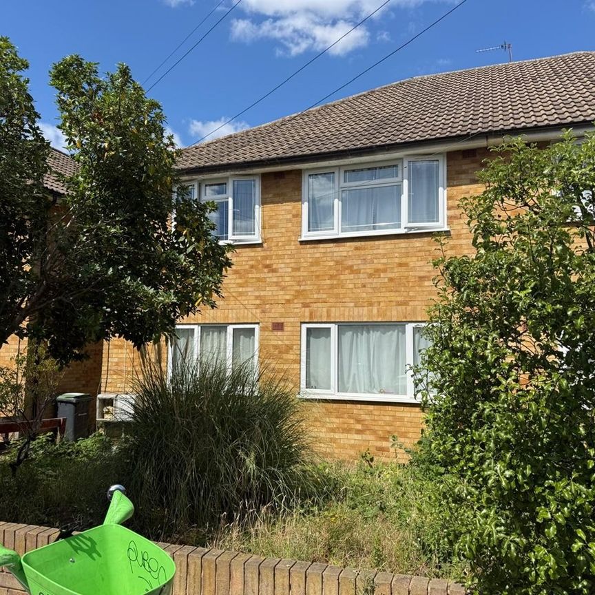 2 Bed Flat, Callander Road, SE6 - Photo 1