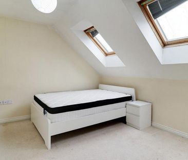 4 bedroom terraced house to rent - Photo 6