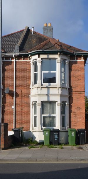 Milton Road, Portsmouth, PO3 - Photo 1