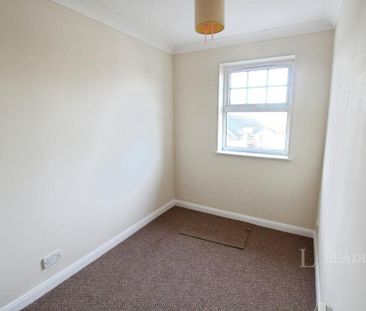 2 bedroom flat to rent - Photo 6