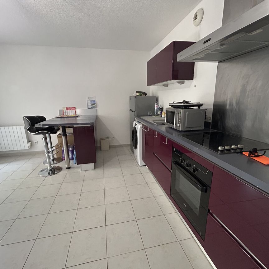 Location Appartement 2 pièces 40m² MALLEMORT 13370 - Photo 1