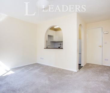 1 bedroom maisonette to rent Tintagel Way, Oriental Road, GU22 - Photo 6