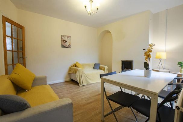 4 bedroom house to rent - Photo 1