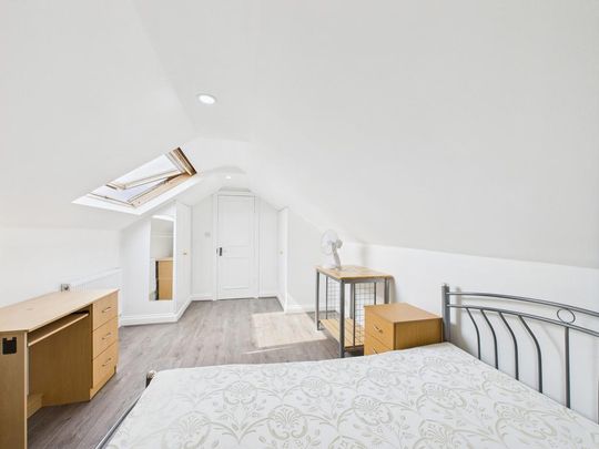 4 bedroom apartment to rent - Photo 1