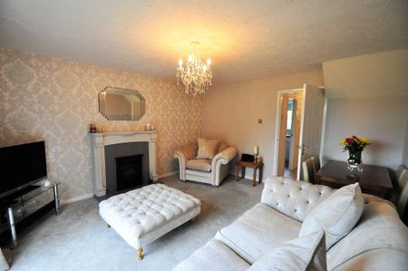 2 bedroom semi-detached house to rent - Photo 3