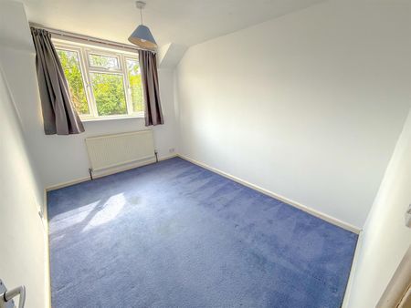 The Dormers, Swindon, Highworth - Photo 2