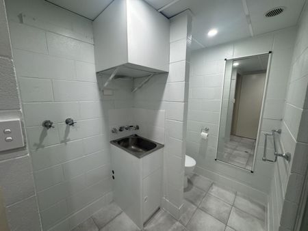 Unbeatable Strand Location - Photo 2