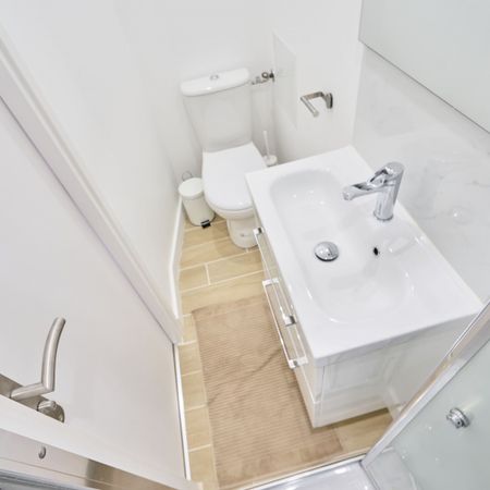 Philippe de Comines Roommate 4 Bedrooms at Lille - Photo 4