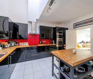 Woodyates Road, London, SE12 - Photo 5