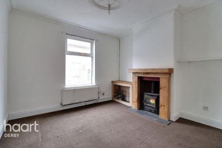 2 bedroom terraced house to rent - Photo 2