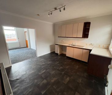 3 bed Terraced - To Let - Photo 3