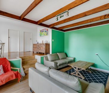 Beautifully presented home in a sought after area - Photo 1