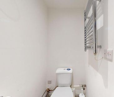 Studio to rent - Photo 6