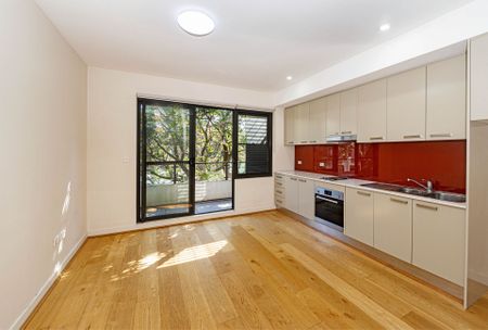 STUDIO APARTMENT IN THE HEART OF KINGSFORD | Unfurnished - Photo 4