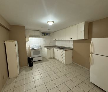 For Lease - 3690 Ellengale Drive, Mississauga, Ontario - Photo 6