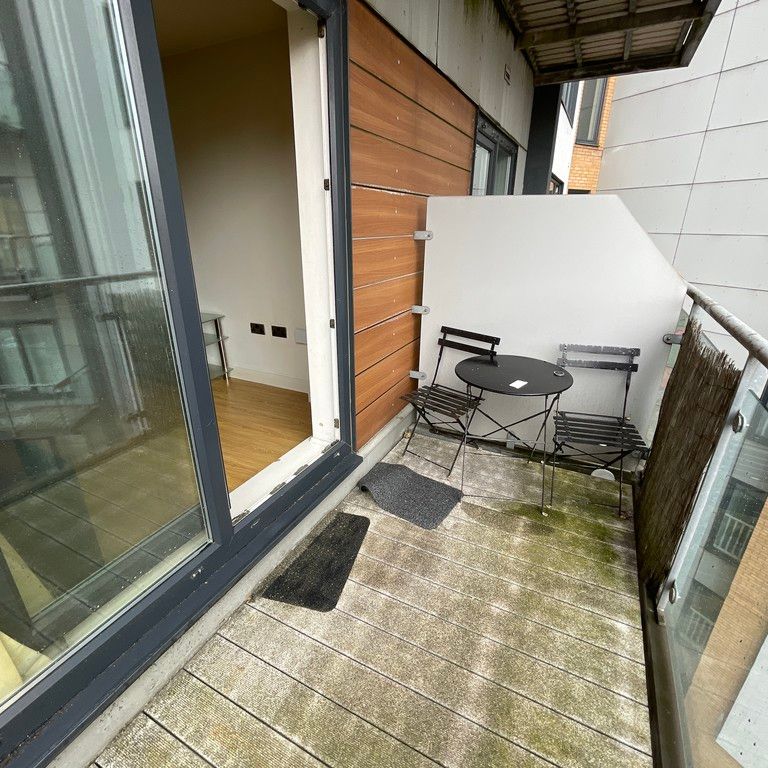 2 bedroom to let - Photo 1