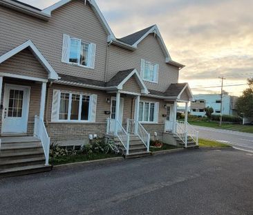 Maison de Ville à Louer - Québec - Photo 2