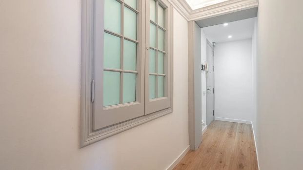 Room in shared apartment in Barcelona - Photo 1