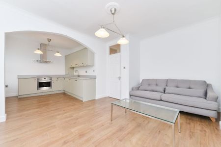 1 Bed Flat, Victoria Park Road, E9 - Photo 2