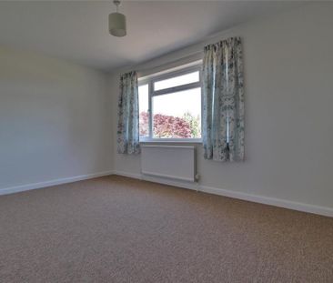 3 bedroom detached house to rent - Photo 3