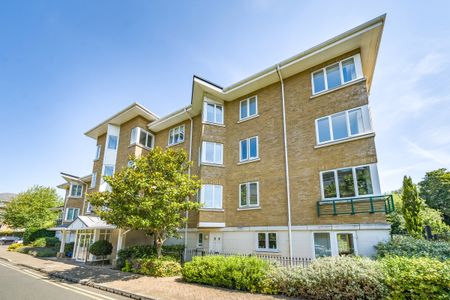 Strand Drive, Richmond, TW9 - Photo 4