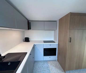 4 PLACE RASPAIL - Photo 6