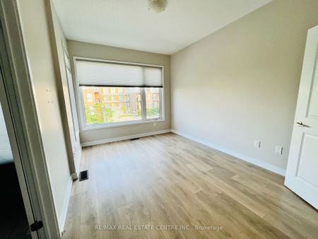For Lease - 171 Sabina Drive, Oakville, Ontario - Photo 2