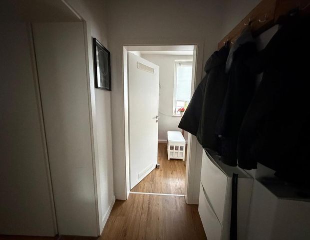 Nachmieter gesucht, 1,5 Zimmer Wohnung 47qm Möbelübernahme - Foto 1