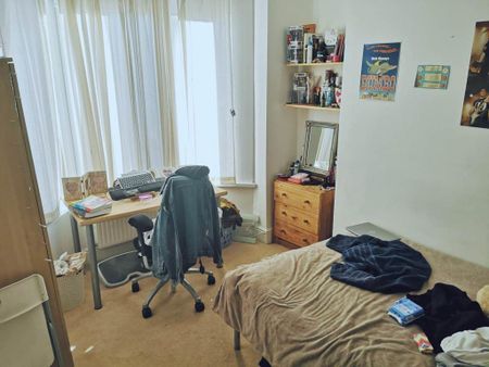 4 bedroom terraced house to rent - Photo 5