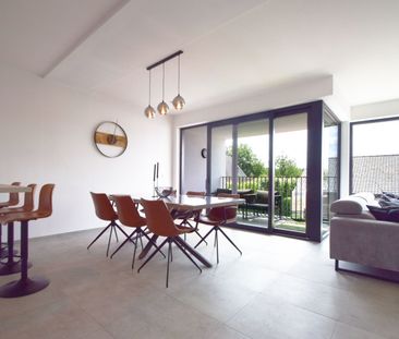 Makkelijk bereikbaar appartement met 2 slaapkamers vlakbij het centrum - Photo 1
