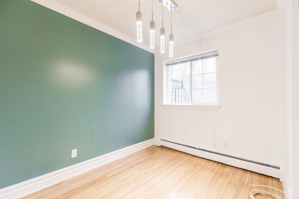 For Lease - 20 John Street Unit# 110, Grimsby, Ontario - Photo 1