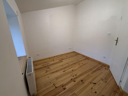 Joli F3 en duplex de 46m2 avec TERRASSE et GARAGE à louer Mornand-en-Forez - Photo 3