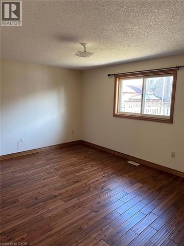 147 LOCHEED Drive Unit# Main, Hamilton, Ontario, L8T4Z7 - Photo 3