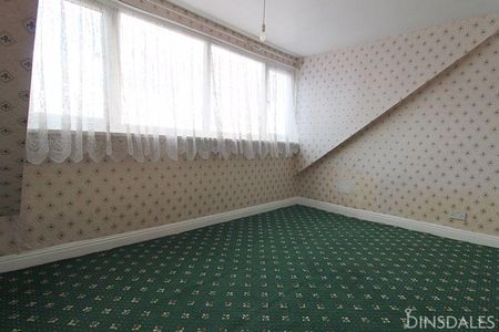 4 bedroom terraced house to rent - Photo 5