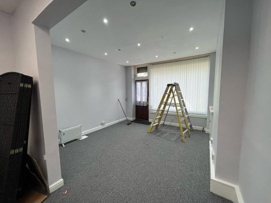 Studio Flat, Garratt Lane, SW17 - Photo 1