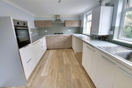 3 bedroom terraced house to rent - Photo 2