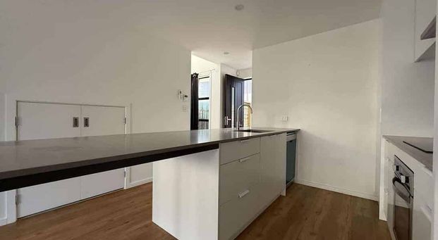 For Rent: 2-Bedroom Townhouse – Wainuiomata - Photo 1