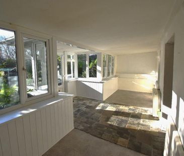 2 bedroom cottage to rent - Photo 2