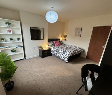 3 bedroom terraced house to rent - Photo 6