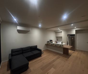 Flemington - Photo 2