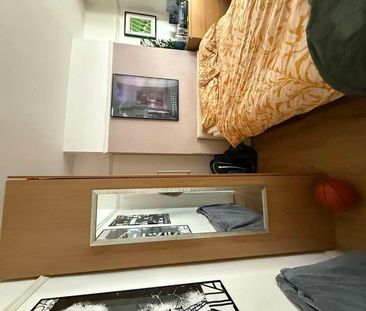 Teversal Avenue: Bed Student House, NG7 - Photo 3