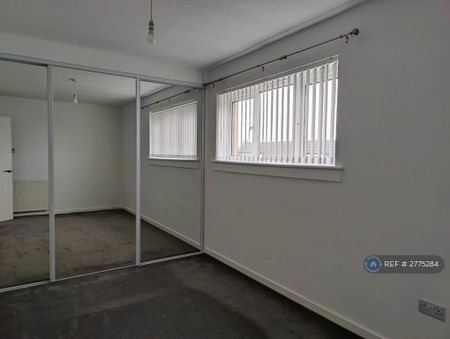 2 bedroom semi-detached house to rent - Photo 4