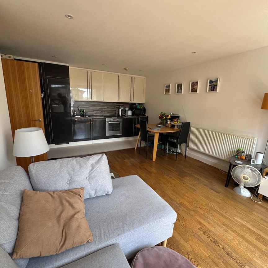 2 Bed Flat, Adana Building, SE13 - Photo 1