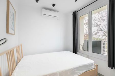 Passeig de Joan de Borbó, Barcelona, Catalonia 08039 - Photo 2